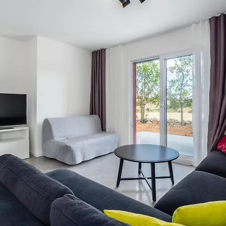 Villa Begy With Private Heated Pool *