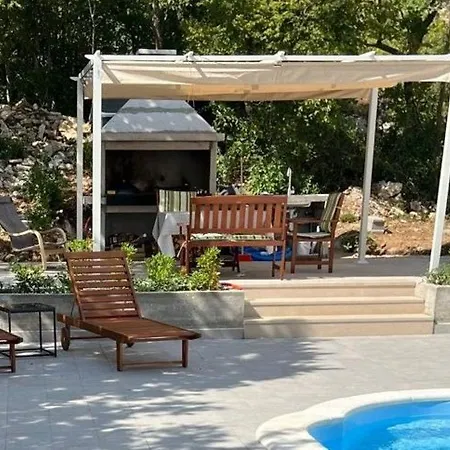 Begy With Private Heated Pool Villa Radunic
